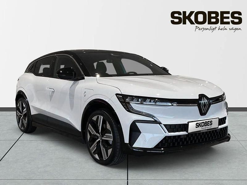 Vit Begagnad 2024 Renault Mégane Iconic Halvkombi | 378 900 kr (Dyr) - Bild 1/3