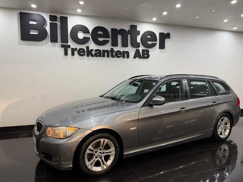 Grå Begagnad 2012 BMW 316 Kombi | 59 900 kr - Bild 1/4