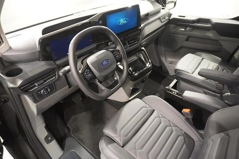 Begagnad Ford Tourneo Titanium X 233 HK (171 kW) 2025 Magnetic