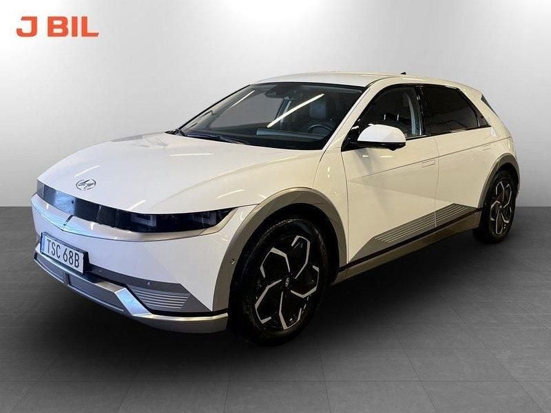 Vit Begagnad 2021 Hyundai Ioniq 6 Advanced Sedan | 324 900 kr (Marknadspris) - Bild 1/4