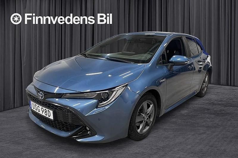 Begagnad Toyota Corolla Hybrid 124 HK (91 kW) 2019 Blå Halvkombi