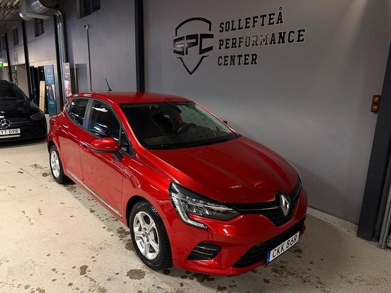 Röd Begagnad 2022 Renault Clio V Zen Halvkombi | 134 900 kr (Bra pris) - Bild 1/4