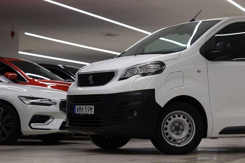 Begagnad Peugeot e-Expert 100 kW (136 HK) 2021 Vit Van