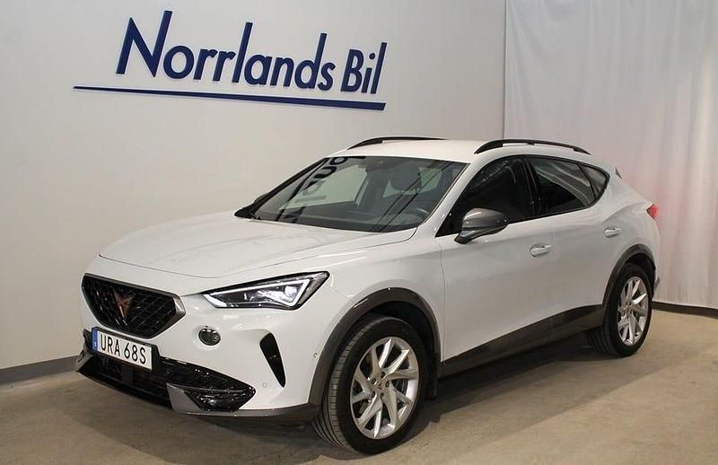 Vit (nevada white metallic) Begagnad 2024 Cupra Formentor SUV | 275 000 kr (Marknadspris) - Bild 1/4