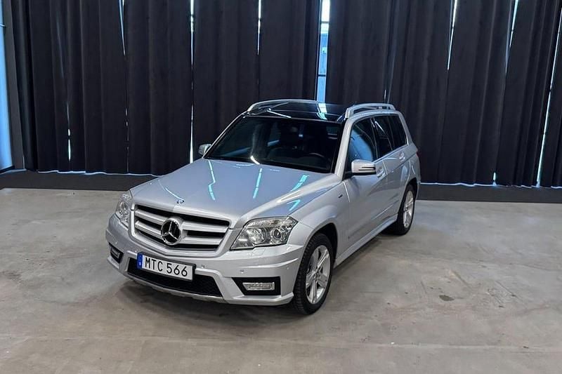Silver Begagnad 2012 Mercedes GLK220 AMG SUV | 129 900 kr (Marknadspris) - Bild 1/4