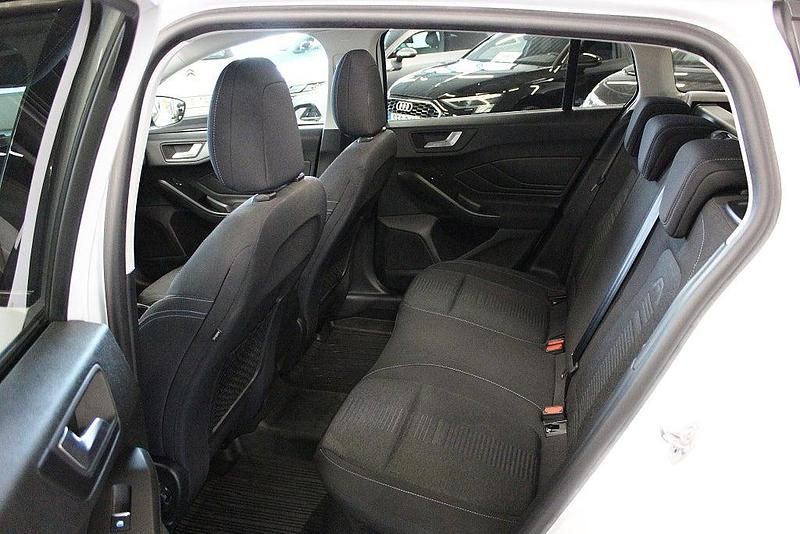 Begagnad Ford Focus Active 2020 Vit Kombi