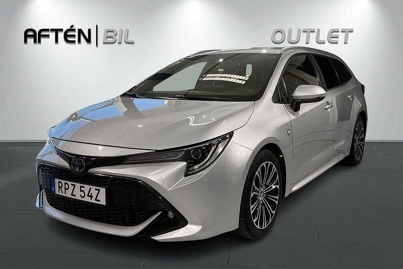 Silver Begagnad 2020 Toyota Corolla Style Kombi | 209 800 kr (Superpris) - Bild 1/3