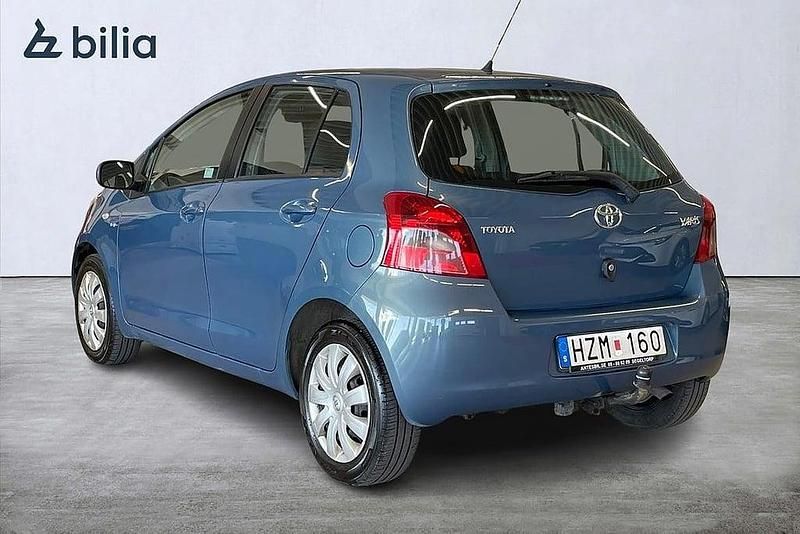 Begagnad Toyota Yaris 91 HK (66 kW) 2008 Grå Halvkombi