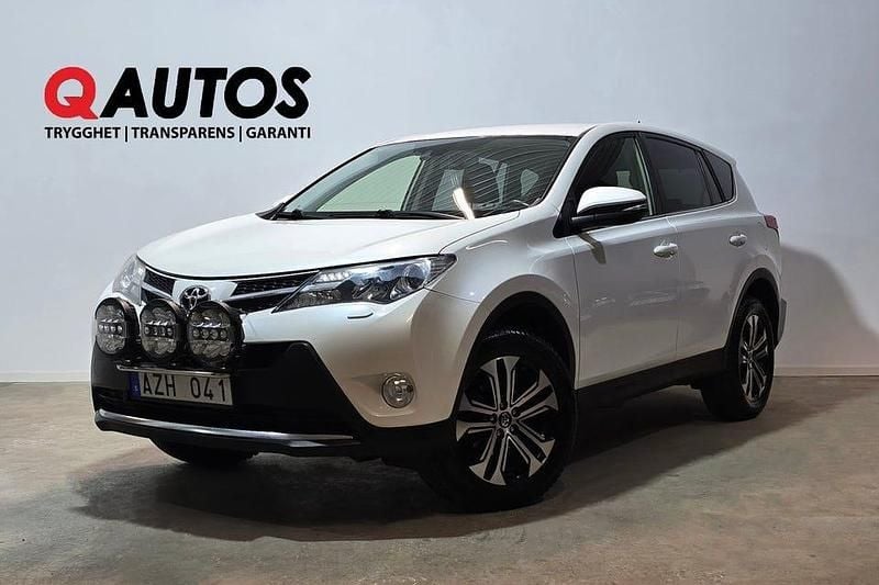 Vit Begagnad 2013 Toyota RAV4 | 154 900 kr (Marknadspris) - Bild 1/3