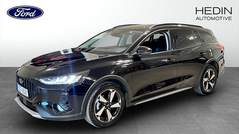 Svart Begagnad 2023 Ford Focus Active Kombi | 219 900 kr (Marknadspris) - Bild 1/4
