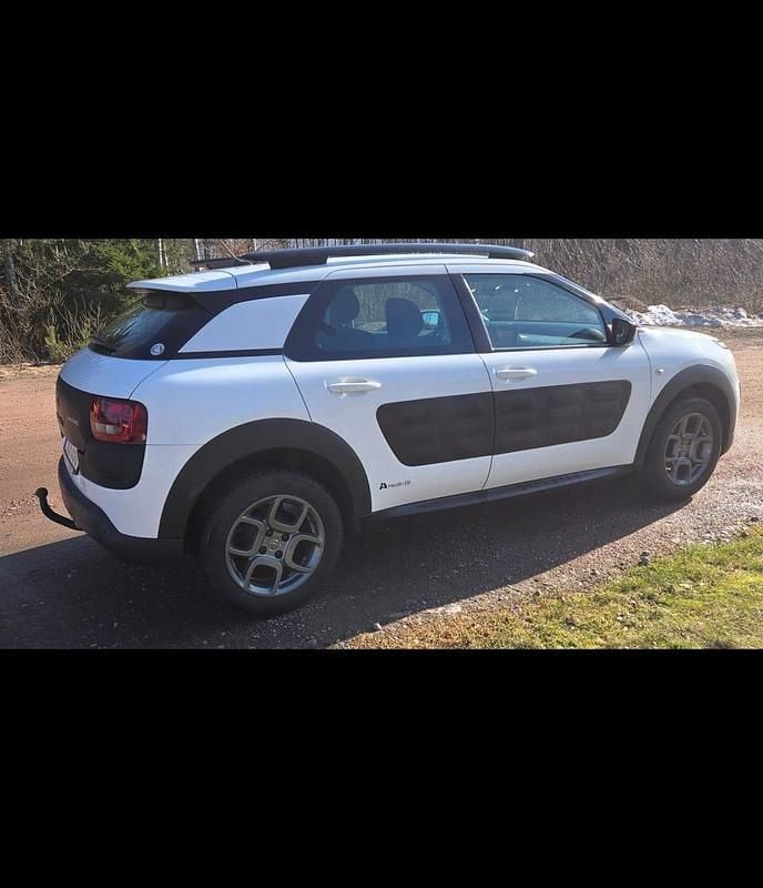 Begagnad Citroën C4 Cactus PureTech 82 HK (60 kW) 2014 Halvkombi