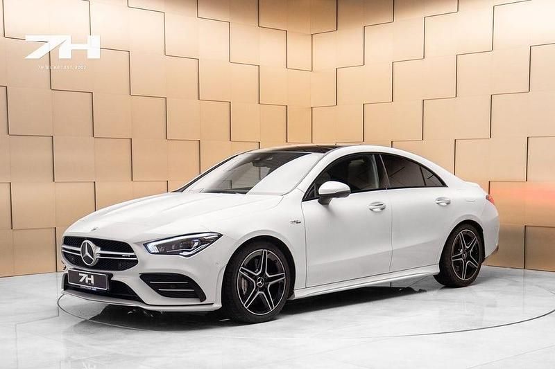 Vit Begagnad 2021 Mercedes CLA35 AMG Premium Sportkupé | 439 900 kr - Bild 1/4