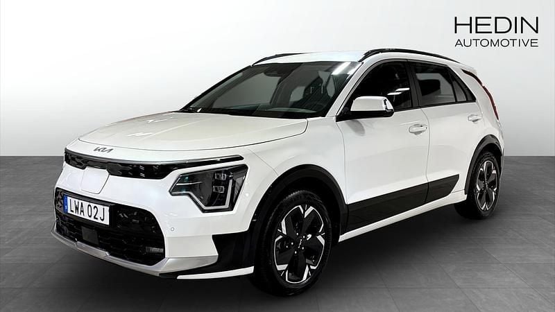 Vit (white) Begagnad 2022 Kia e-Niro 2 SUV | 319 900 kr (Dyr) - Bild 1/4