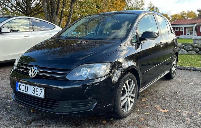 Grå Begagnad 2010 VW Golf VI Halvkombi | 17 000 kr (Superpris) - Bild 1/4