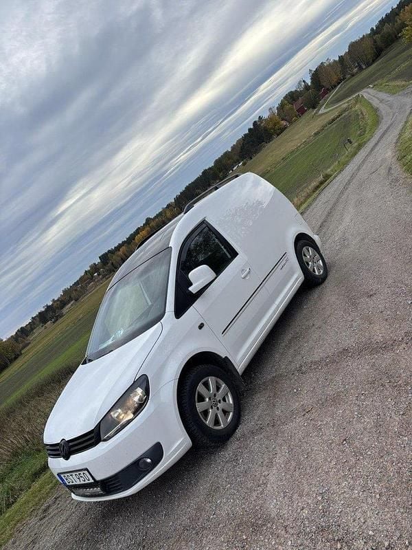 Vit Begagnad 2014 VW Caddy Edition Minibuss | 62 000 kr (Marknadspris) - Bild 1/2
