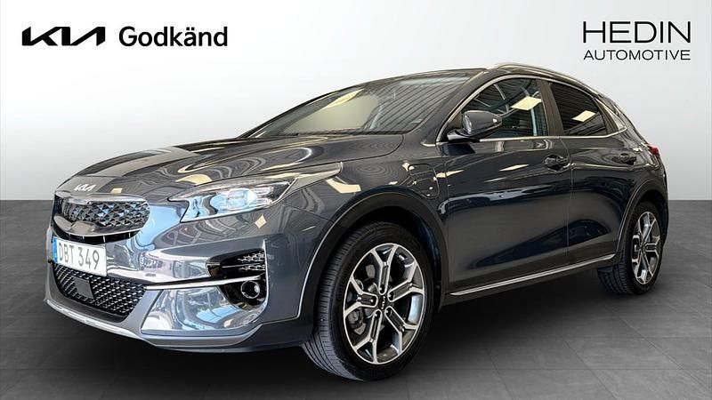Grå (grey) Begagnad 2022 Kia XCeed Advance SUV | 249 900 kr (Marknadspris) - Bild 1/4