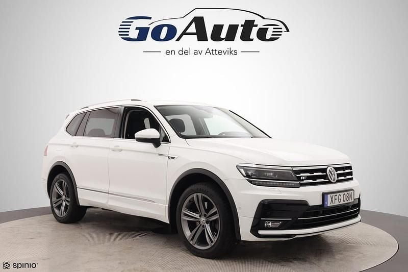 Vit Begagnad 2021 VW Tiguan Allspace R-line SUV | 309 500 kr (Bra pris) - Bild 1/4