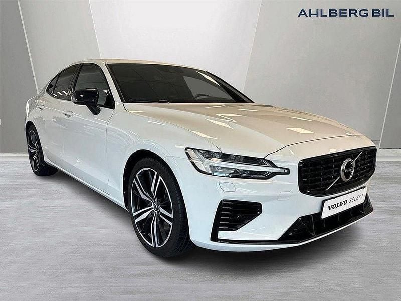 Vit Begagnad 2022 Volvo S60 R-Design Sedan | 379 500 kr (Marknadspris) - Bild 1/4