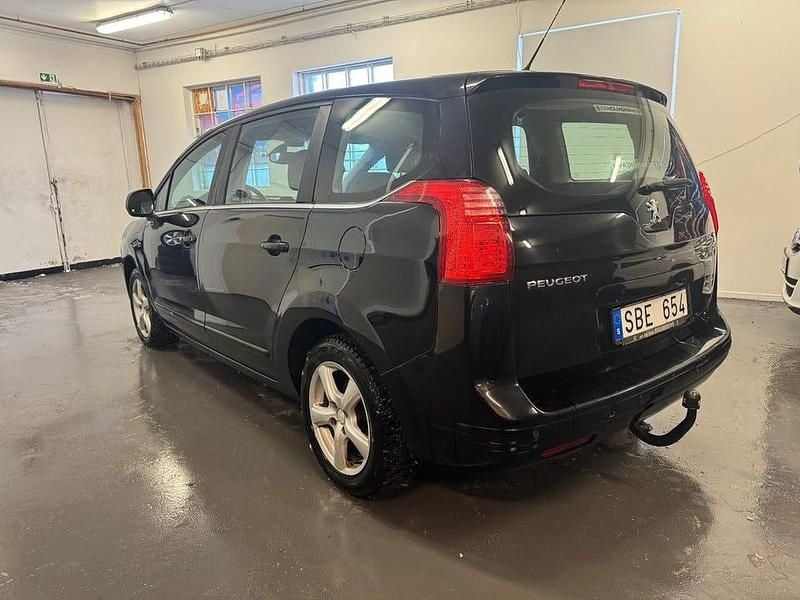 Begagnad Peugeot 5008 156 HK (114 kW) 2009 Svart Minibuss