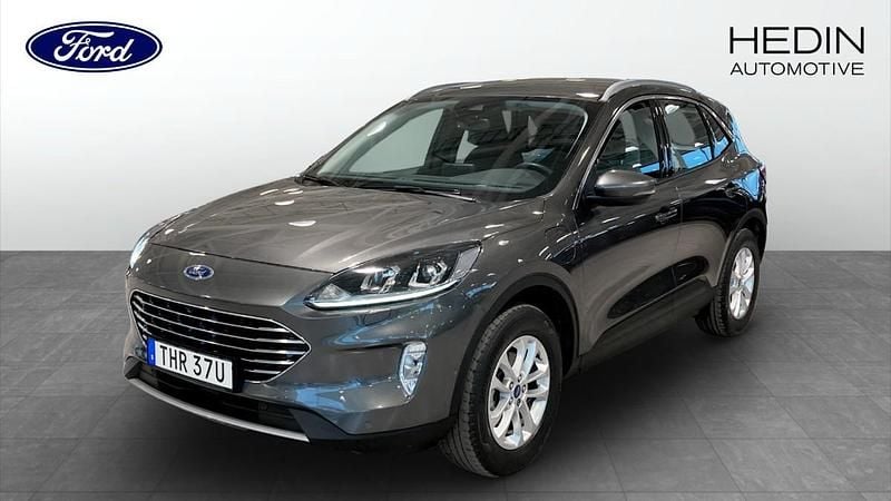 Grå (grey) Begagnad 2022 Ford Kuga Titanium SUV | 244 900 kr (Marknadspris) - Bild 1/4