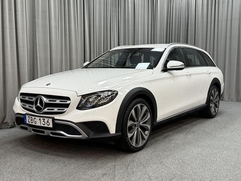 Polar white Begagnad 2019 Mercedes E220 Avantgarde Kombi | 329 900 kr (Marknadspris) - Bild 1/4
