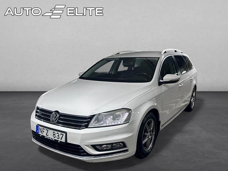 Vit Begagnad 2012 VW Passat Kombi | 129 800 kr (Lite dyr) - Bild 1/4