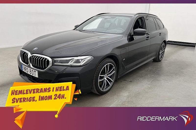 Svart Begagnad 2020 BMW 530e M Sport Kombi | 304 800 kr (Lite dyr) - Bild 1/3