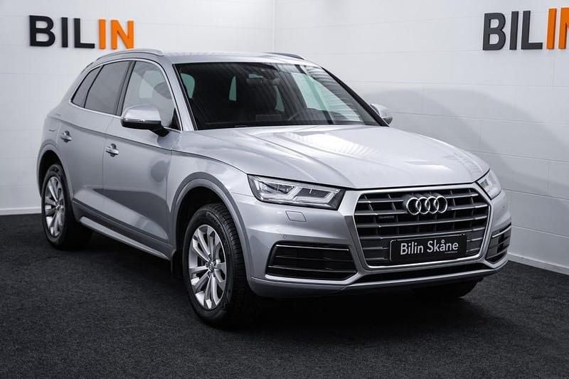 Silver Begagnad 2018 Audi Q5 SUV | 249 900 kr (Bra pris) - Bild 1/4