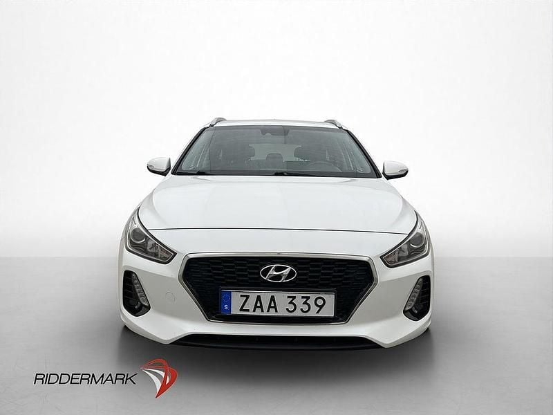 Begagnad Hyundai i30 Comfort 140 HK (102 kW) 2017 Vit Kombi