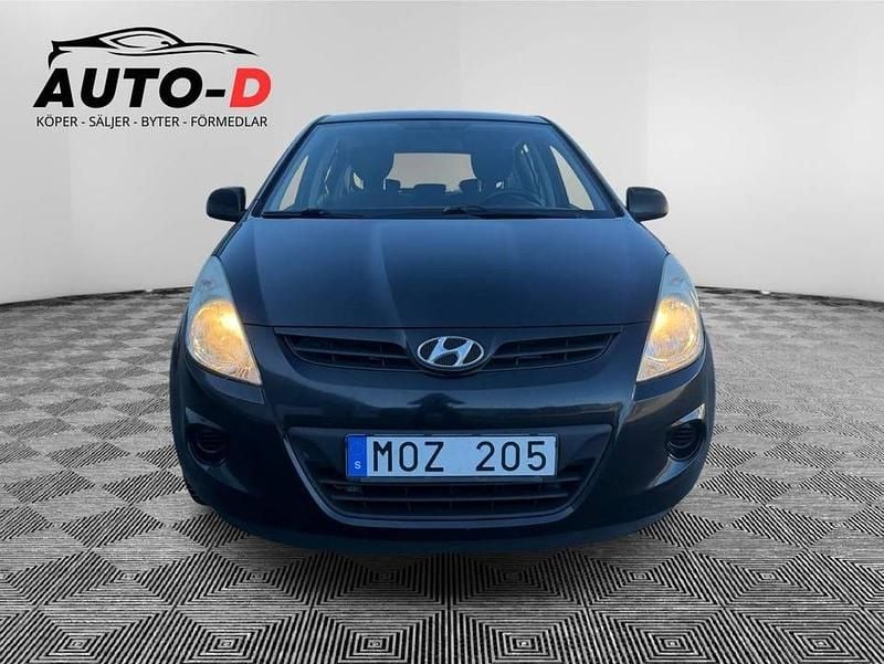 Begagnad Hyundai i20 Select 101 HK (74 kW) 2009 Svart Halvkombi