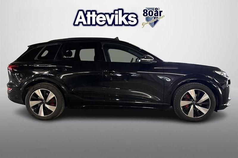 Begagnad Audi Q6 e-tron S-Line 289 kW (393 HK) 2024 Svart SUV
