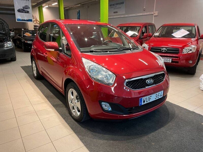 Begagnad Kia Venga 124 HK (91 kW) 2013 Röd Halvkombi