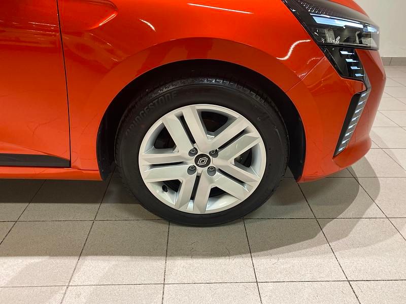 Begagnad Renault Clio V Evolution 91 HK (66 kW) 2025 Orange Halvkombi