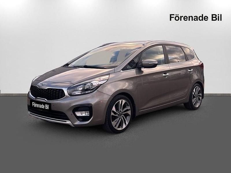 Grå Begagnad 2017 Kia Carens Advance Minibuss | 179 900 kr (Dyr) - Bild 1/4