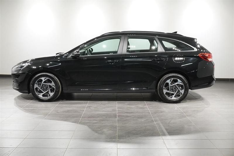 Begagnad Hyundai i30 101 HK (74 kW) 2025 Svart Kombi