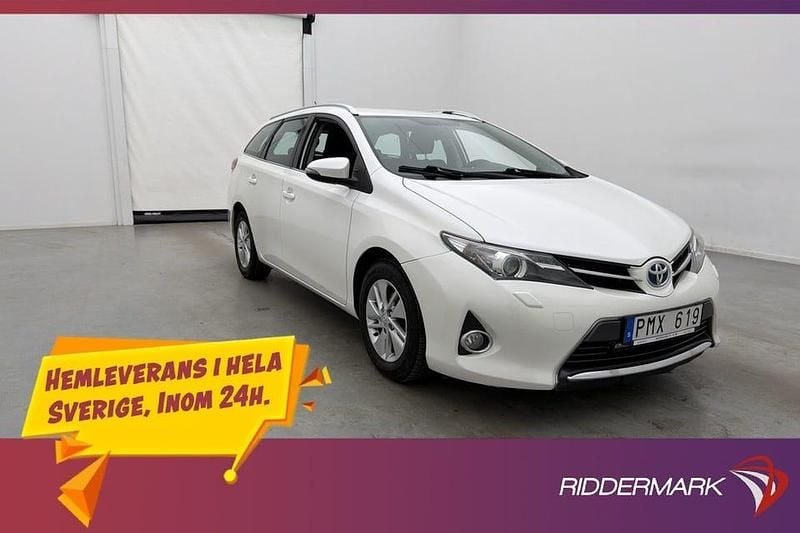 Vit Begagnad 2013 Toyota Auris Hybrid Active Kombi | 99 800 kr (Marknadspris) - Bild 1/3