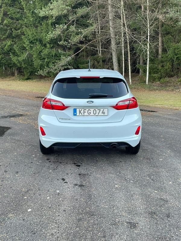 Begagnad Ford Fiesta ST-Line 100 HK (73 kW) 2018 Halvkombi