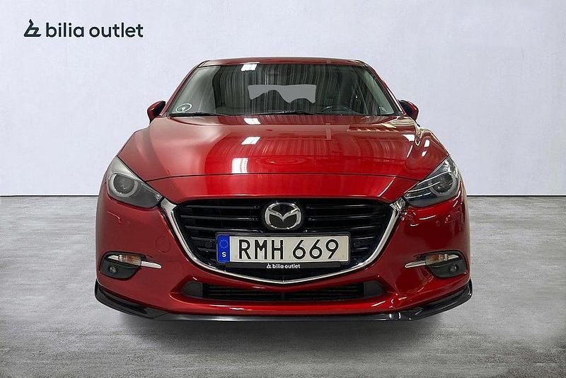 Begagnad Mazda 3 Inclusive 150 HK (110 kW) 2017 Röd Halvkombi