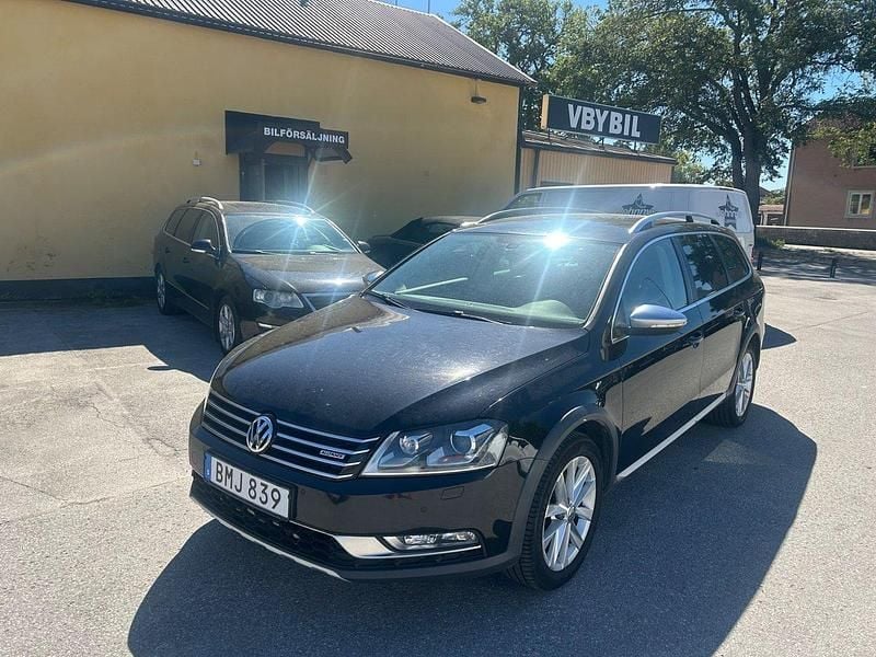 Svart (svartmet) Begagnad 2014 VW Passat Alltrack Kombi | 114 000 kr (Lite dyr) - Bild 1/4
