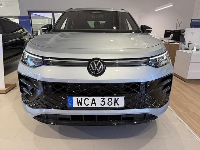 Ny 2025 VW Tayron R-line SUV | 757 800 kr (Lite dyr) - Bild 1/3