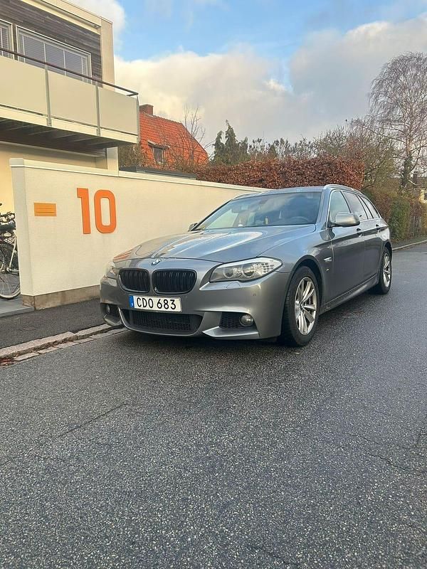 Begagnad 2011 BMW 520 M Sport Kombi | 79 000 kr (Bra pris) - Bild 1/4