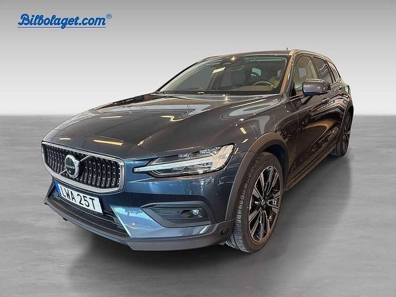Begagnad 2023 Volvo V60 CC Kombi | 429 000 kr (Lite dyr) - Bild 1/3