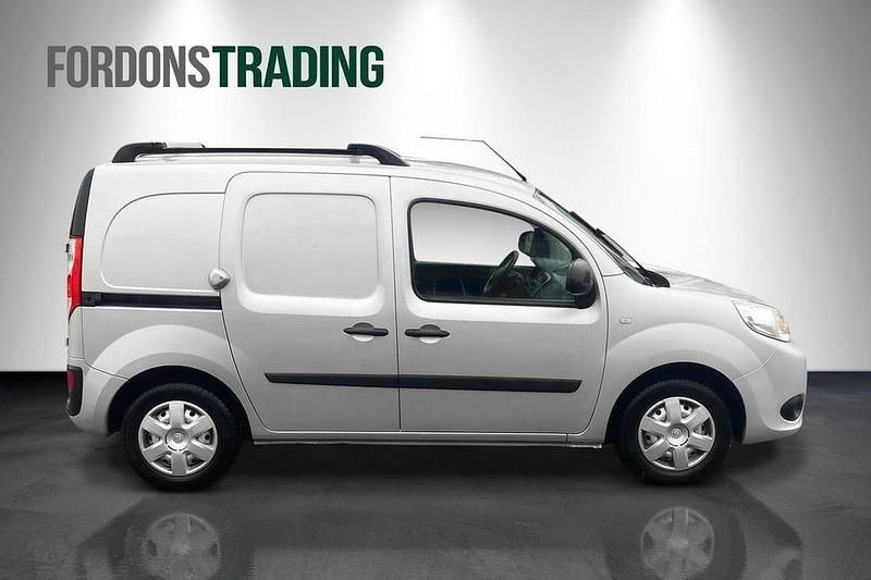 Begagnad Renault Kangoo 75 HK (55 kW) 2018 Grå Minibuss