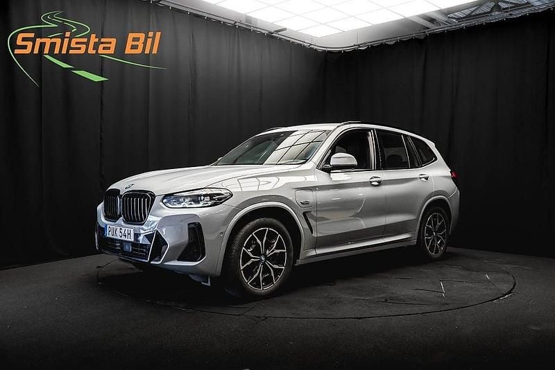 Grå Begagnad 2022 BMW X3 M Sport SUV | 423 900 kr (Marknadspris) - Bild 1/3