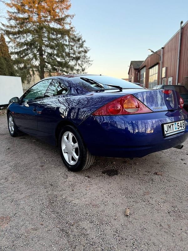Begagnad Ford Cougar 170 HK (125 kW) 1999 Sportkupé