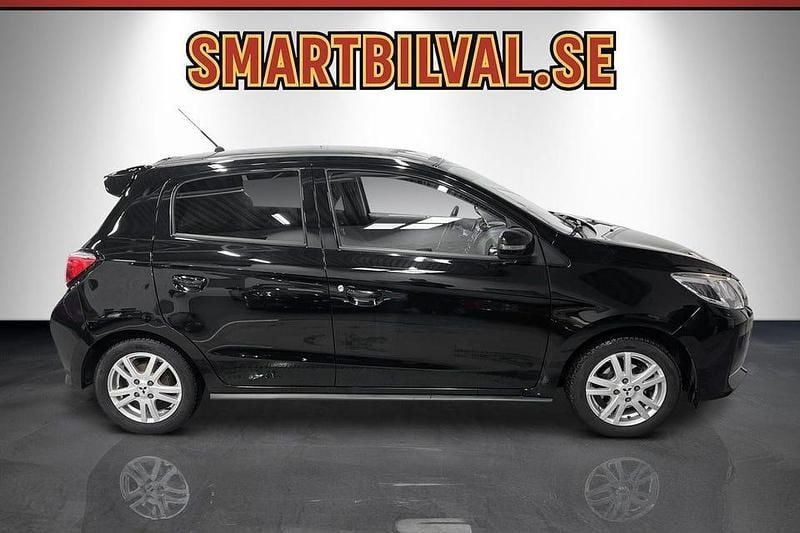 Begagnad Mitsubishi Space Star 80 HK (58 kW) 2020 Svart Halvkombi