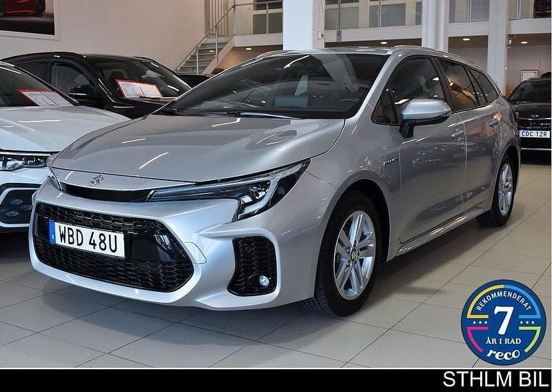 Grå Begagnad 2024 Suzuki Swace Kombi | 279 000 kr (Bra pris) - Bild 1/4