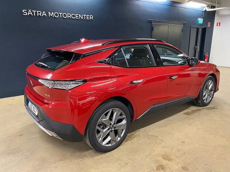 Begagnad DS Automobiles DS4 Crossback Trocadero 131 HK (96 kW) 2022 Röd SUV