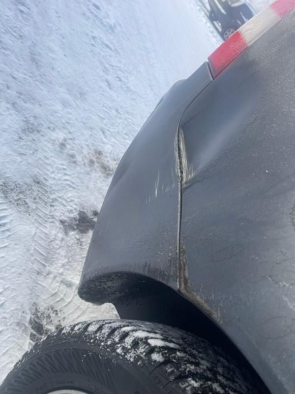 Begagnad 2004 Volvo V50 Kombi | 15 000 kr (Lite dyr) - Bild 1/4