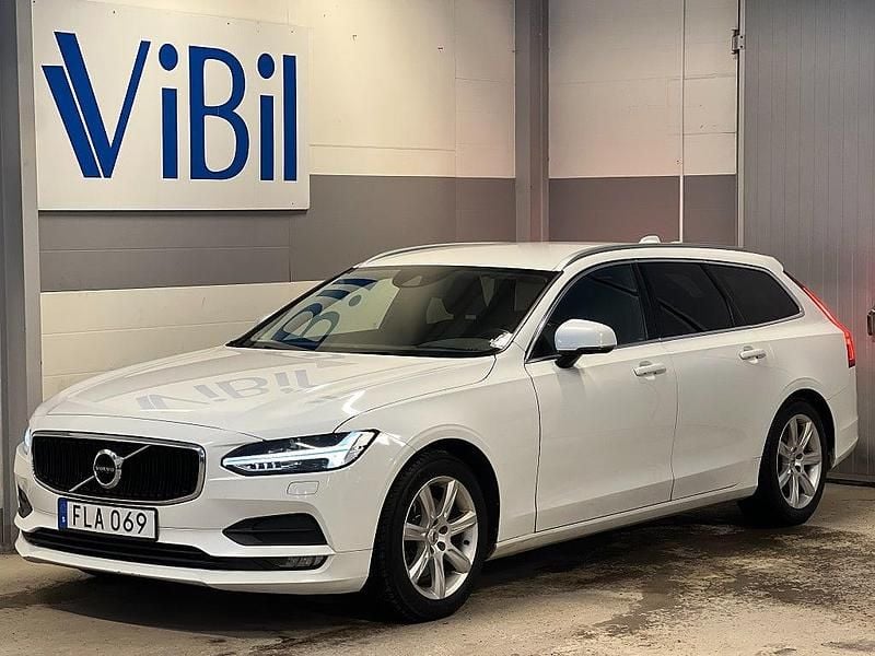 Vit Begagnad 2016 Volvo V90 Momentum Kombi | 154 900 kr (Marknadspris) - Bild 1/4